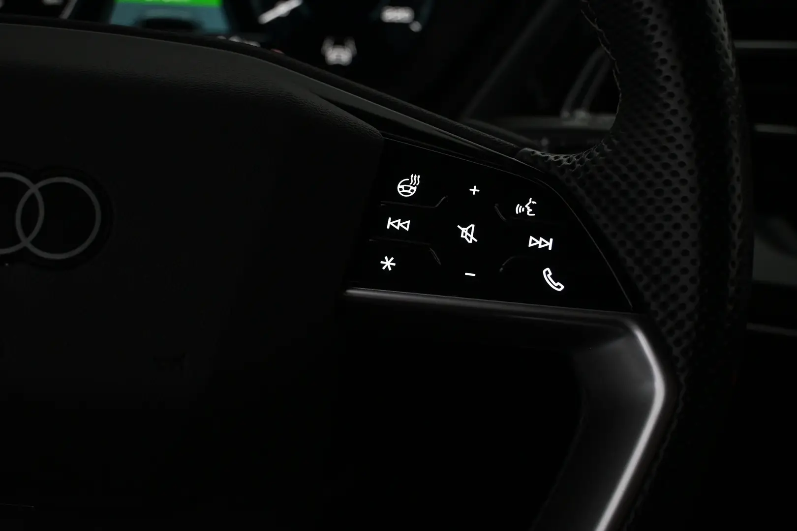 Car Image - 3VK1ATdLSsAztFyNniQLv4