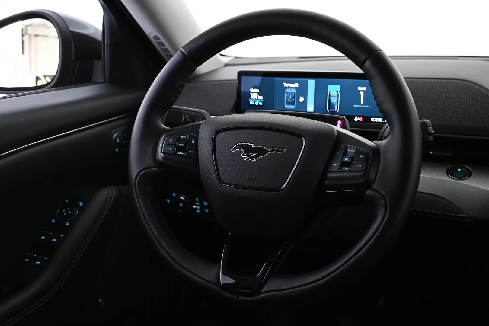 Car Image - 10a7kPofLwFRlh2ixuABI2