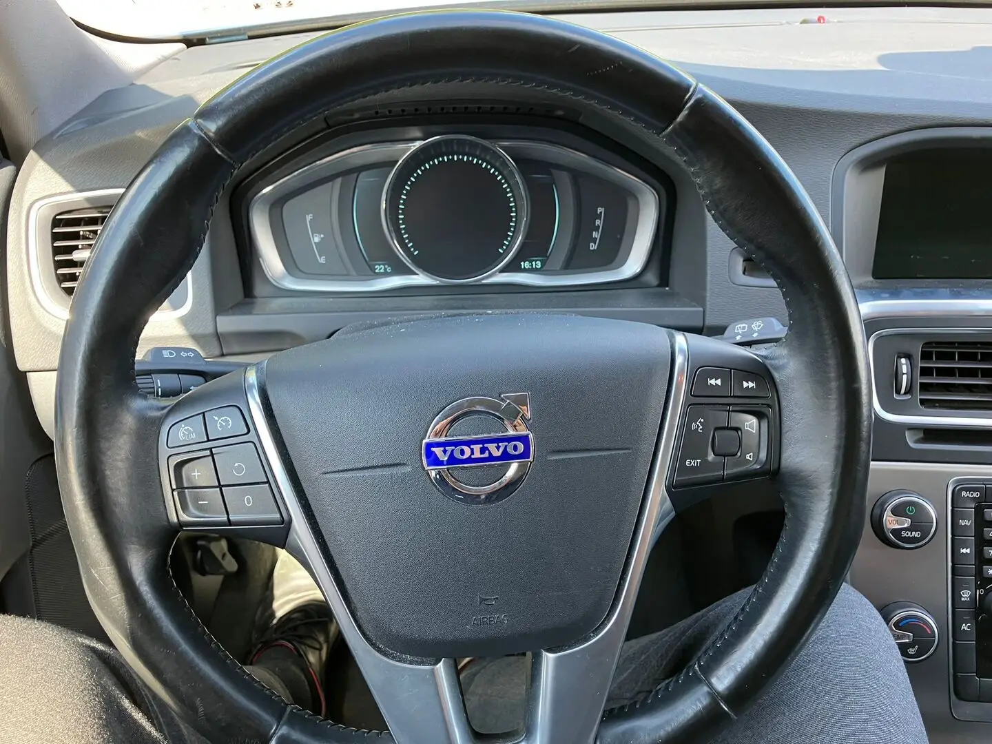 Car Image - 5LJ6UOtBYl2XCPjJ9UDWnV