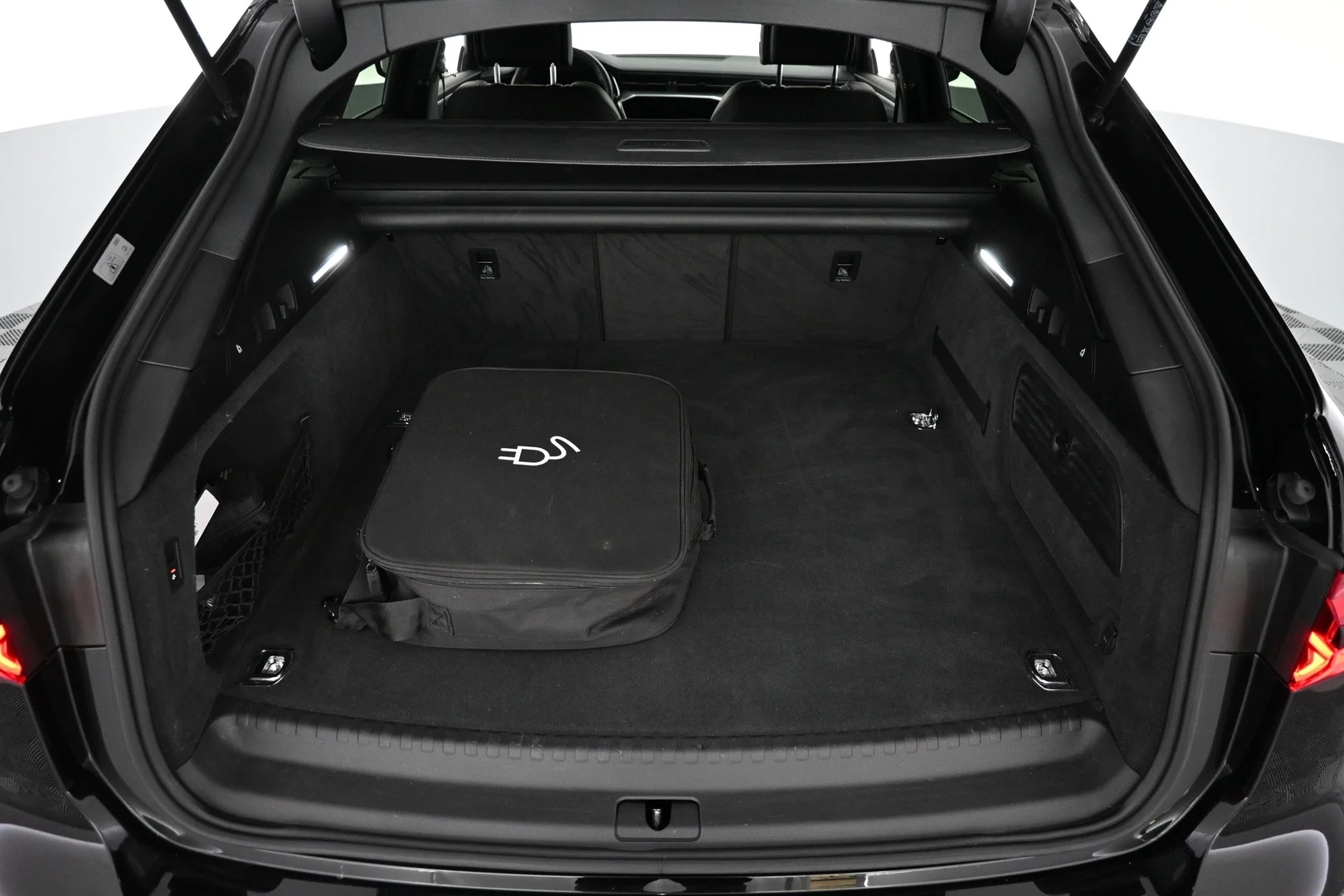 Car Image - 3p61YqqxrFykCHFbU9en6H
