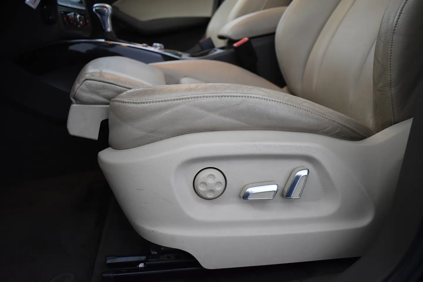 Car Image - 3ReWUYi70AcWMrYCBkge7u