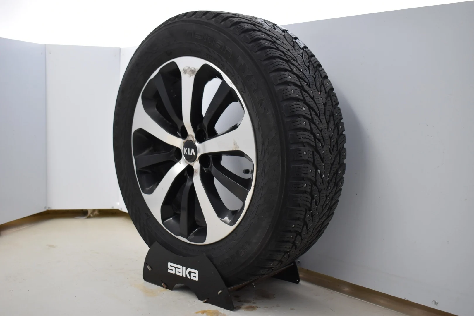 Car Image - Gvs1S1CtvCkX3dCba9ZgV