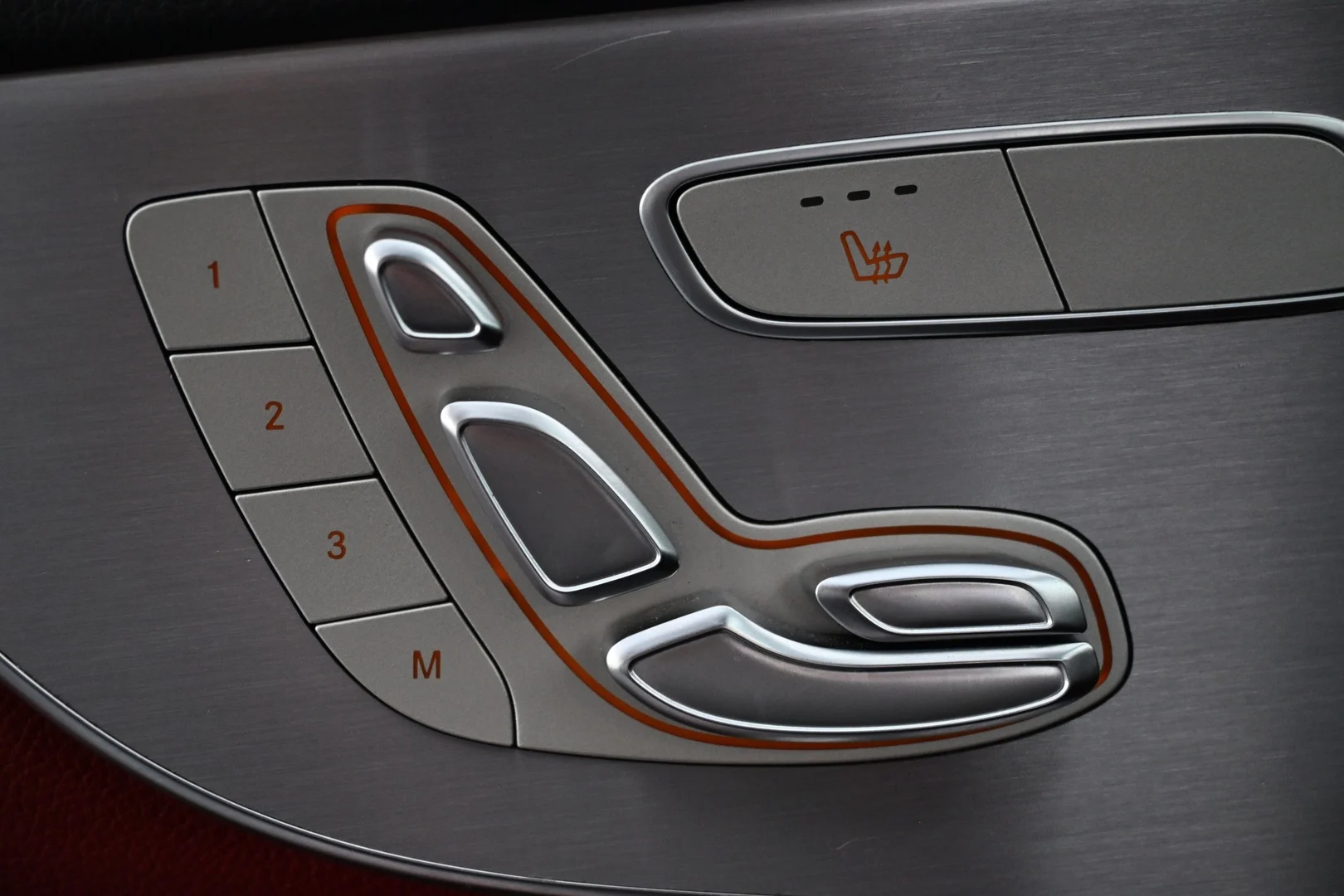 Car Image - 6LpZeapWPZSXdQMzJjzLgB