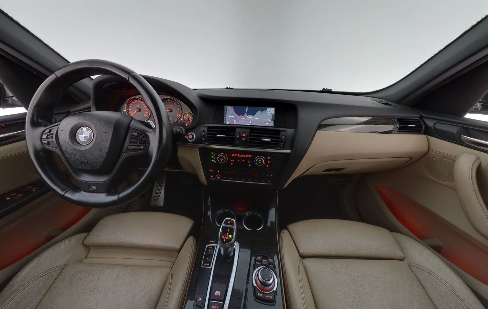 Car Image - 3dQp2xOTdCfOHHJikslRm1