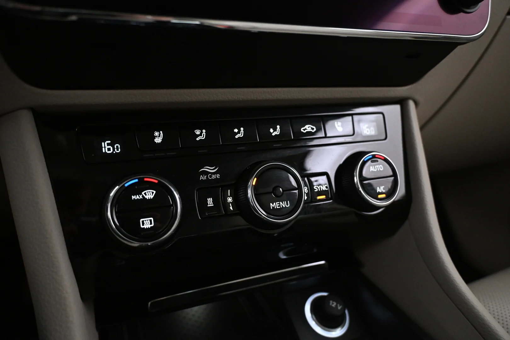 Car Image - 6O9FaZmGEMut87tKHAc1zl