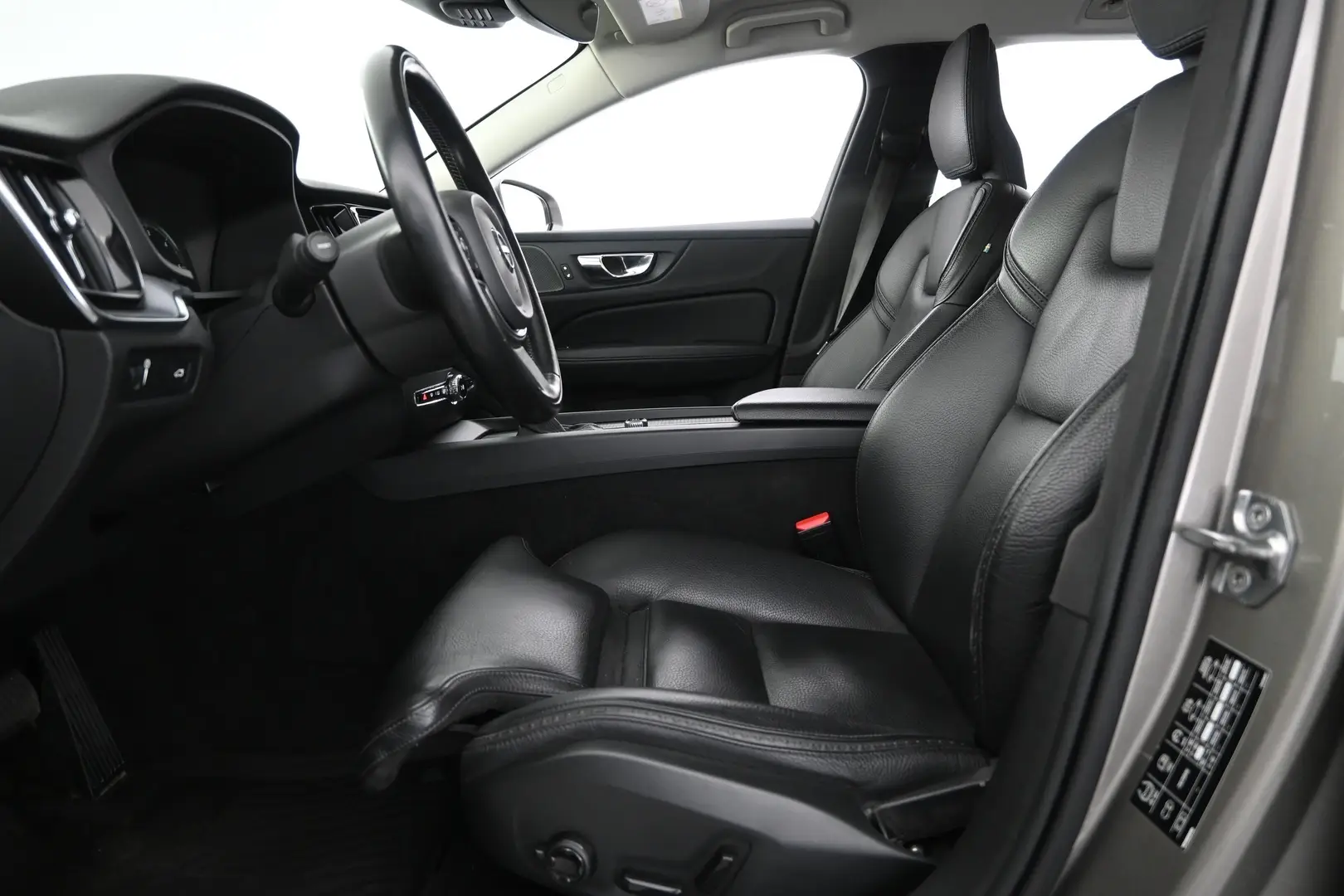 Car Image - zxYRzFAHdHN8ONIIRShCw