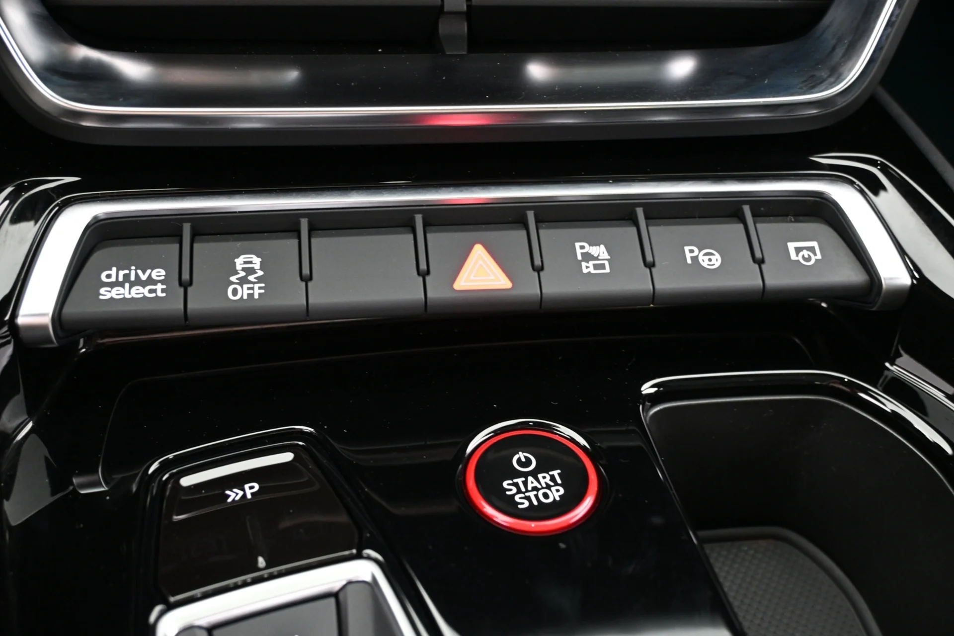 Car Image - 2Z1cQnCnTOl1jcjlDo9D9i