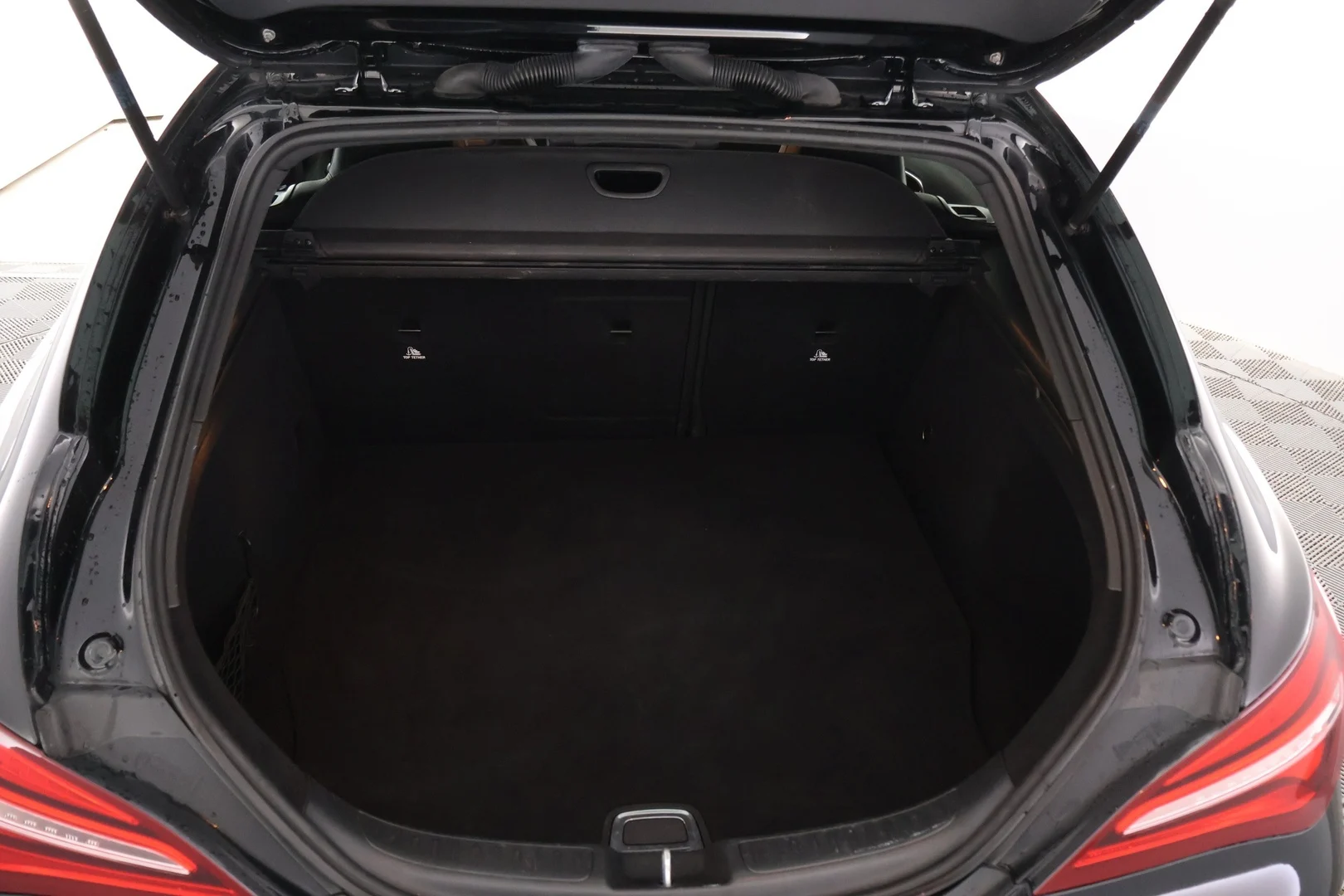 Car Image - 4sfT0wTEpKyYtcRwH9qccb