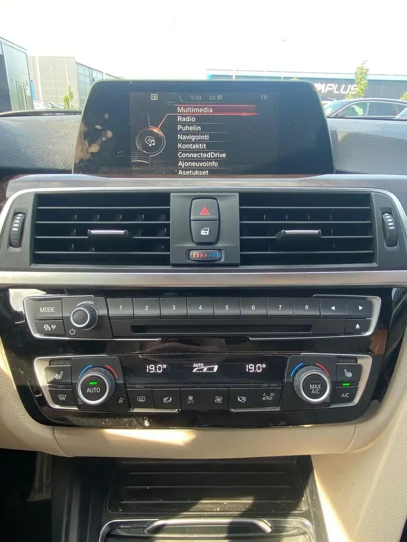 Car Image - 6pBfjPcZZthGzhqXGcSXaC