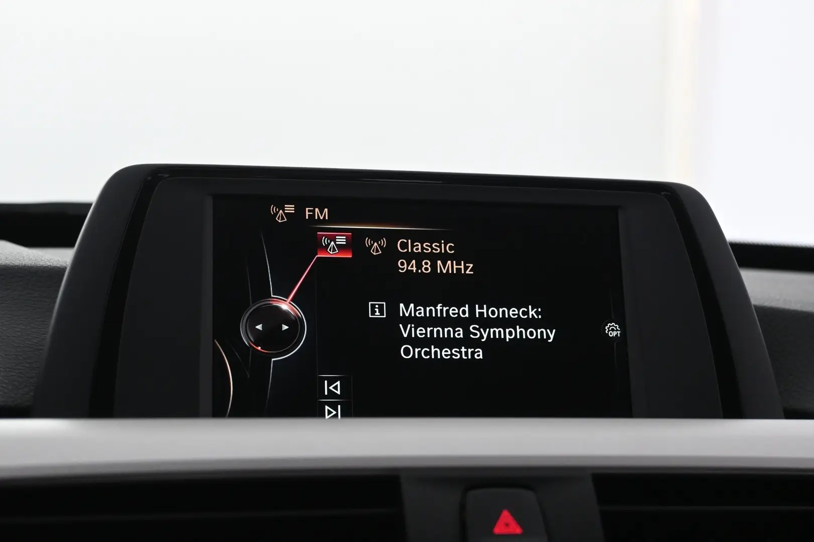 Car Image - 7qoQhVSRe0LLN4XzTwELJ7