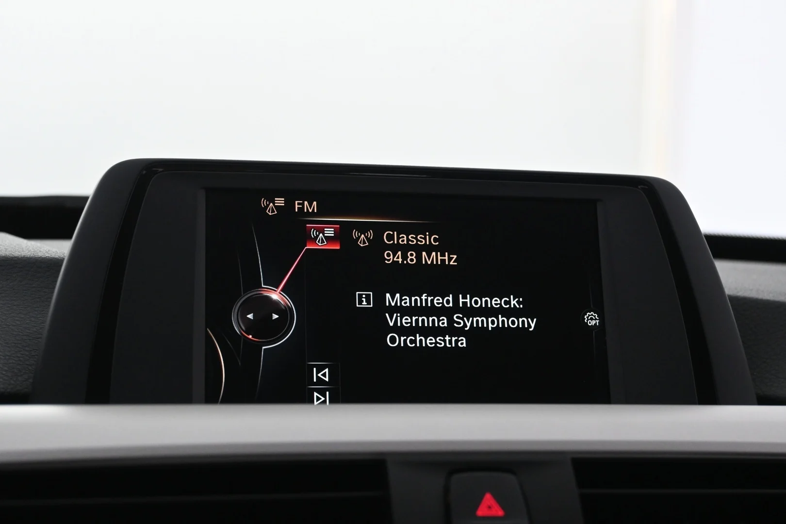 Car Image - 7qoQhVSRe0LLN4XzTwELJ7