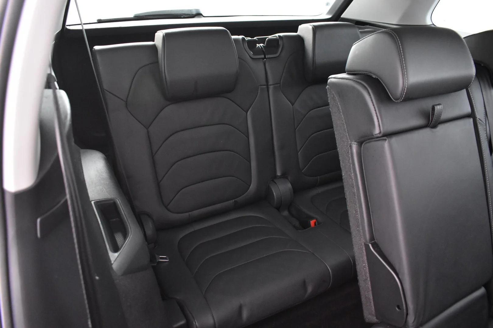 Car Image - 5vdDNiD7lCAwju2EPsXHeB