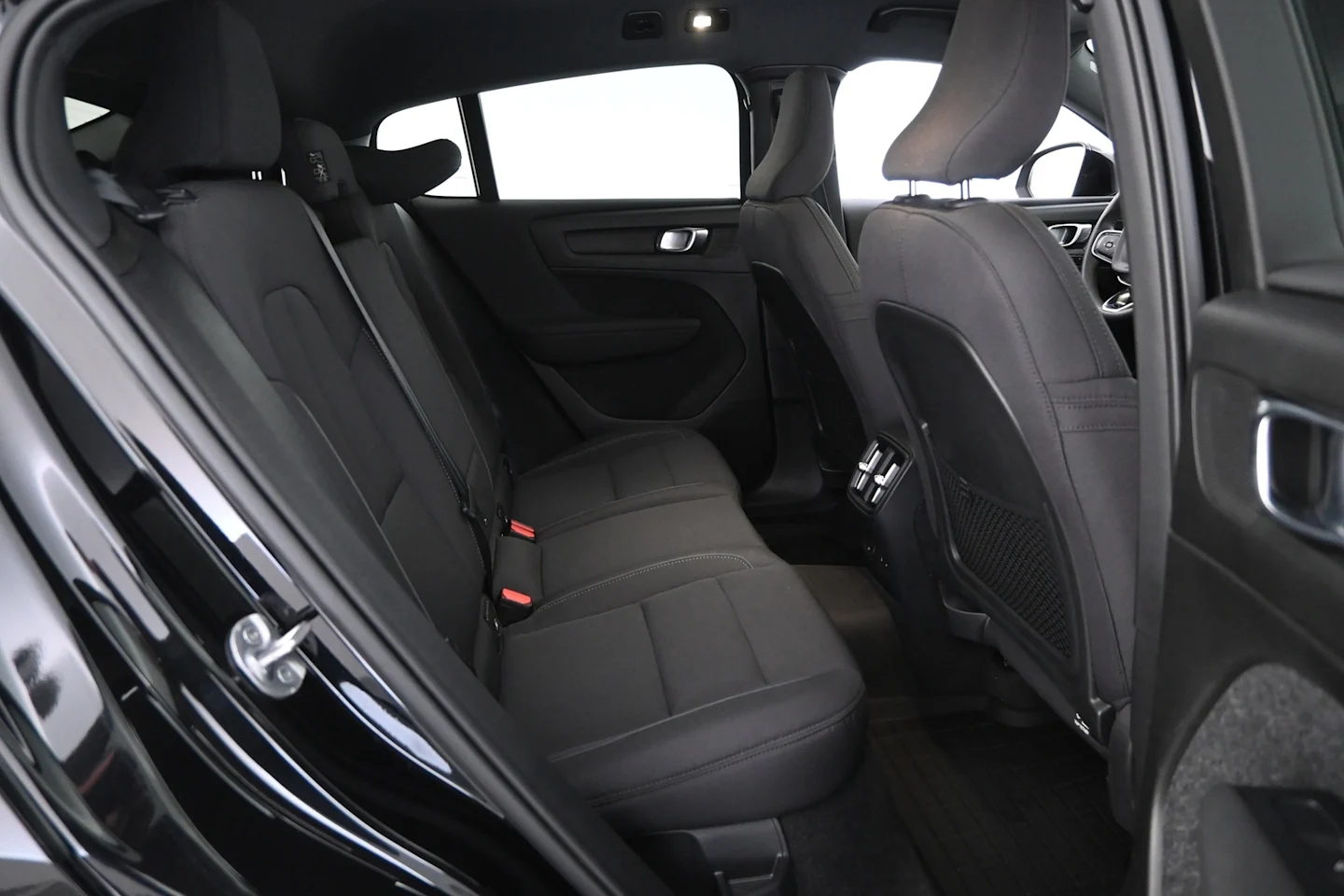Car Image - olDDWY0XsaDFyqyWhmOyG