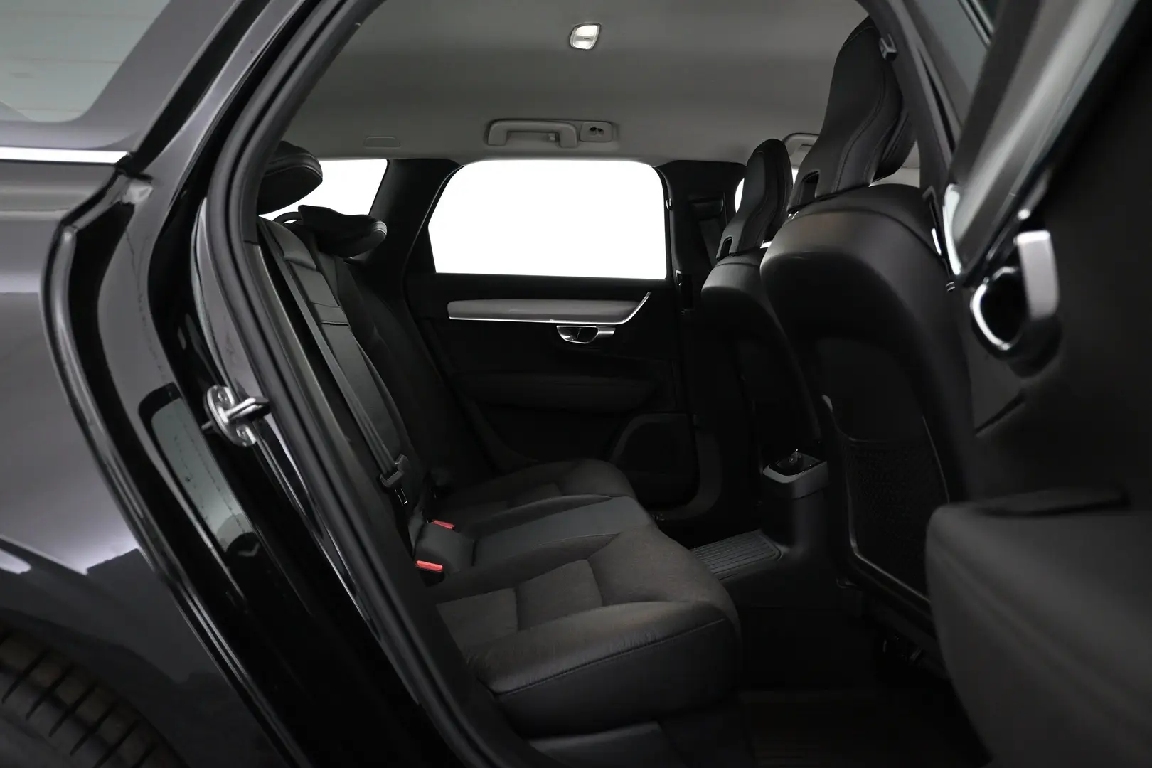 Car Image - 3WuJR9ac9XMyLSQXLePdTJ