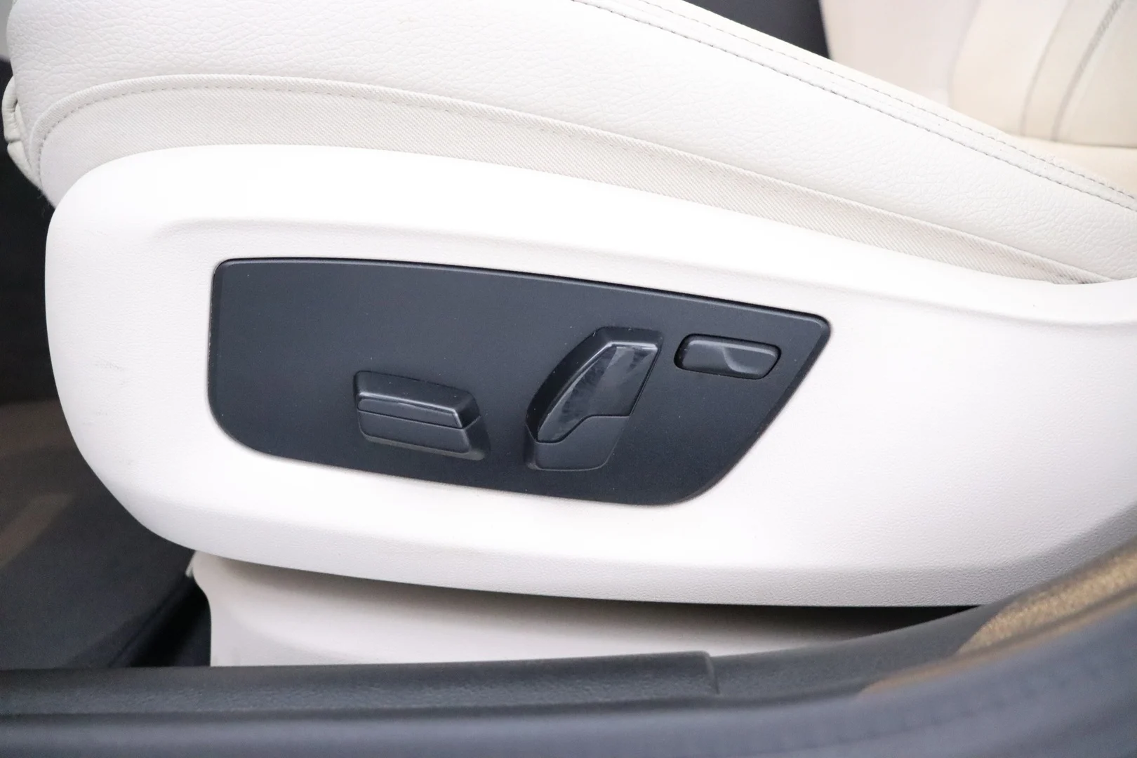 Car Image - 7BtRW2m3EaS2XKuahvxfXh