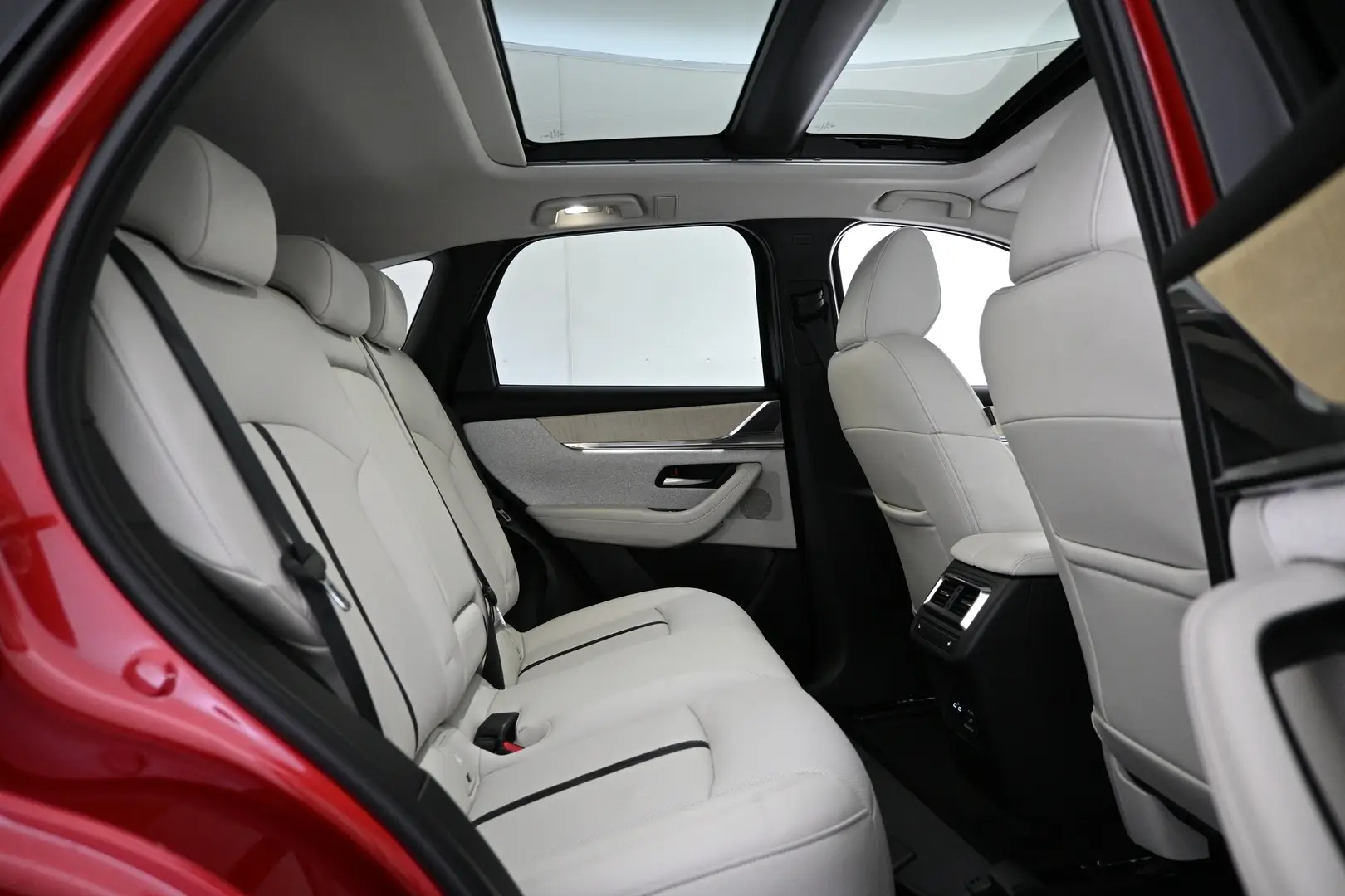 Car Image - 415k93ppJLnUXpI9oYpGvs