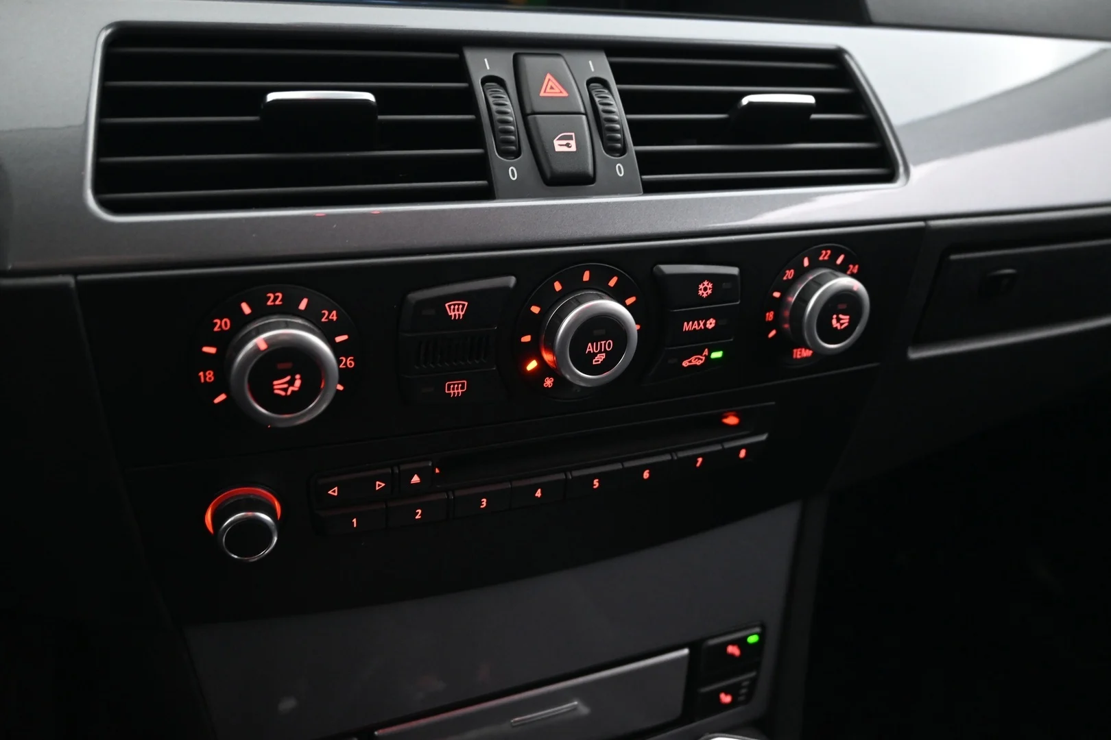 Car Image - 45L9taAcQMNZaRISZLudPR