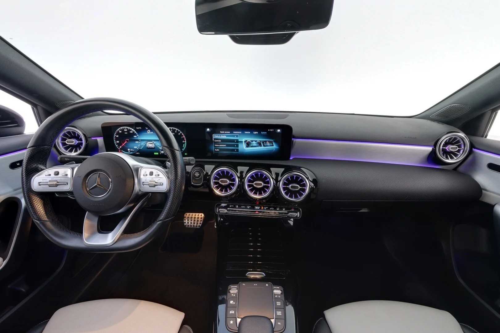 Car Image - 2w3aaUUpwwbrUfxaOp8Ati