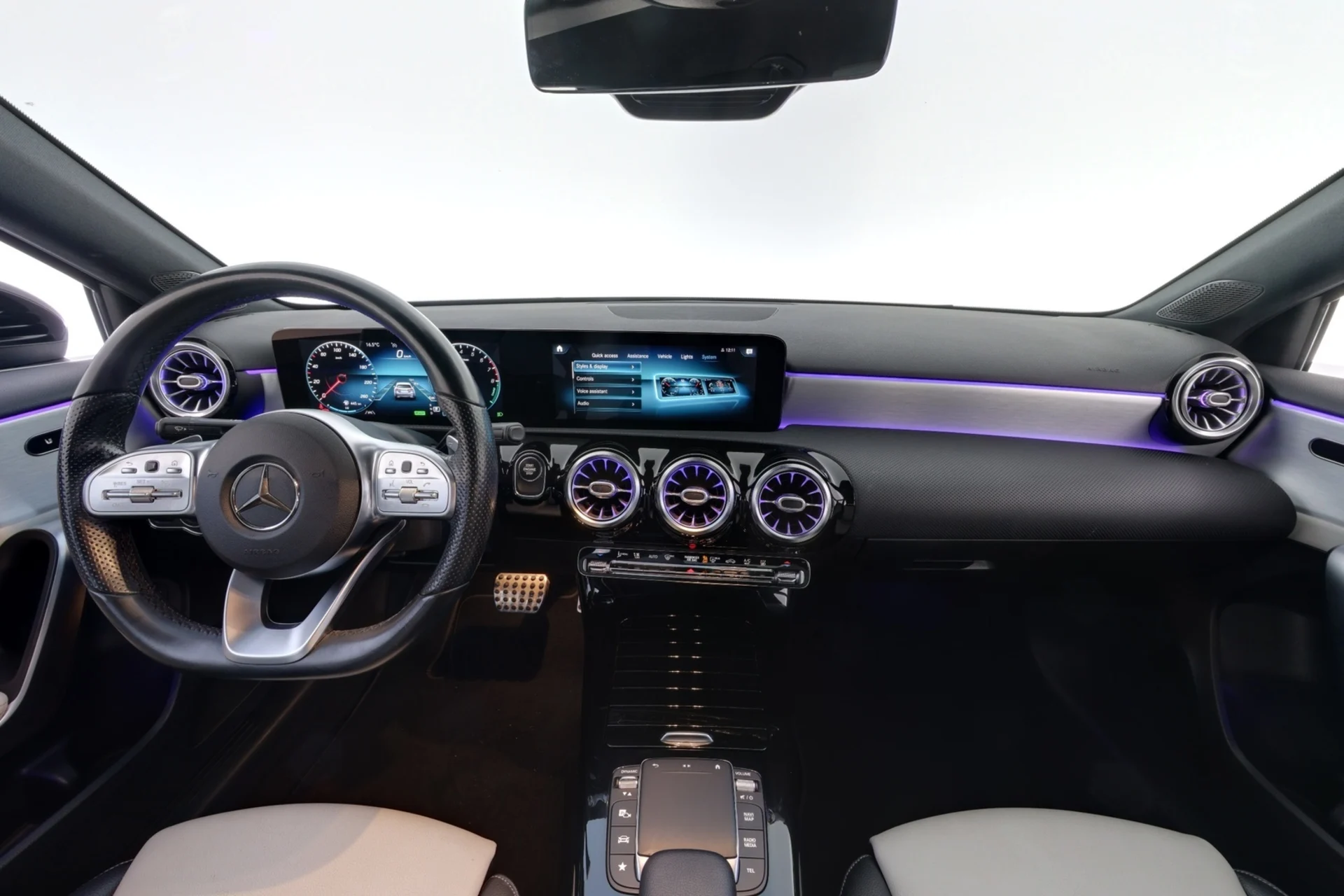Car Image - 2w3aaUUpwwbrUfxaOp8Ati