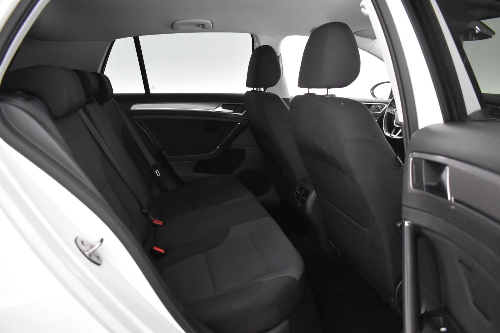 Car Image - 1G8w1YQz2k6G6XBdEaAL7t