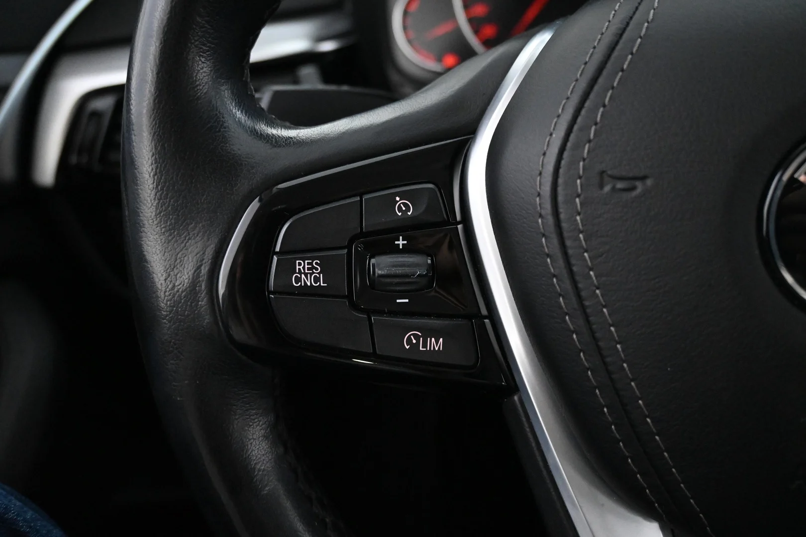 Car Image - 3BEKXkOLrhfs5hu6STfQ7P