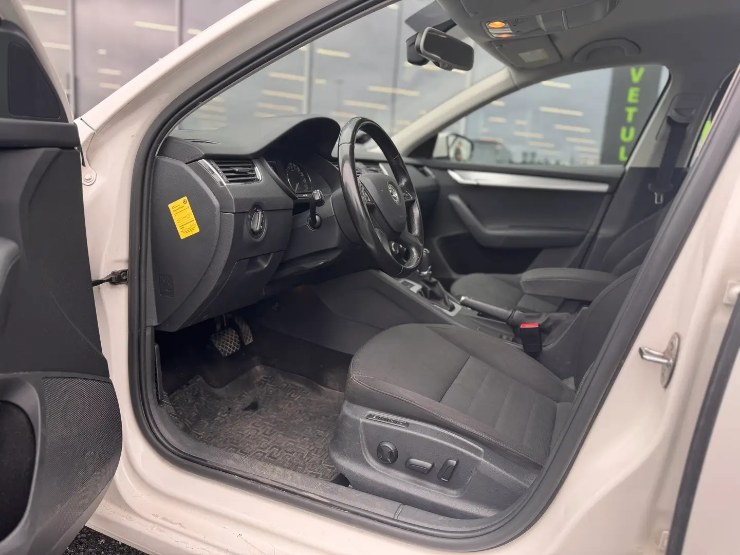 Car Image - 1JautdP9QqhY9rGlziC8iZ
