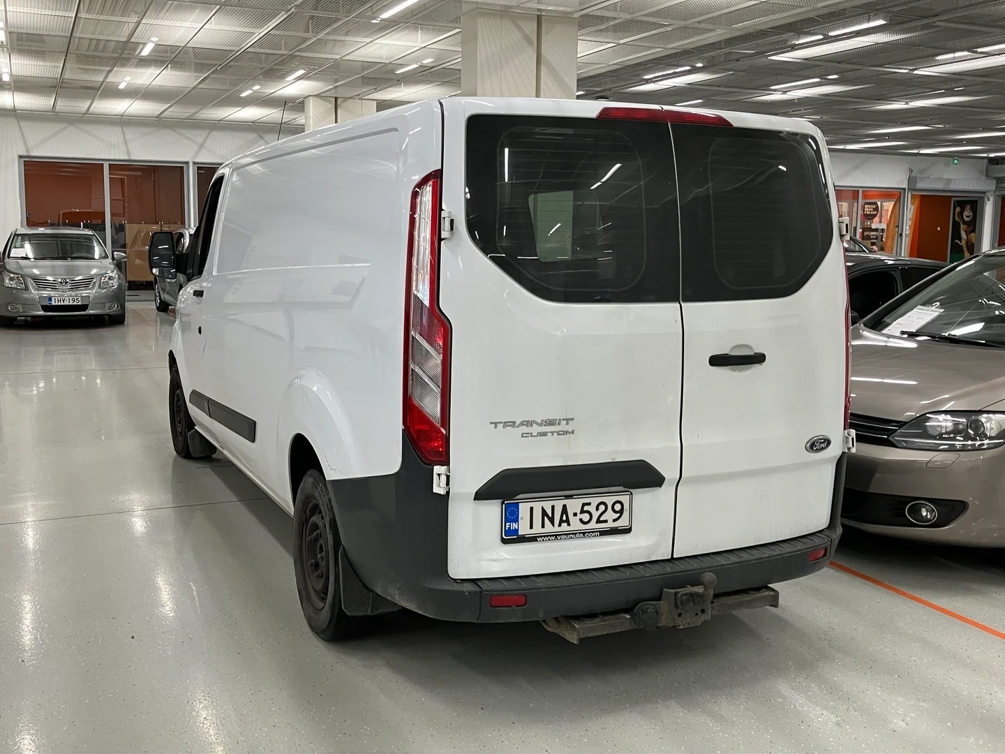 Car Image - aV5YdwJfP87Saag0sXClq