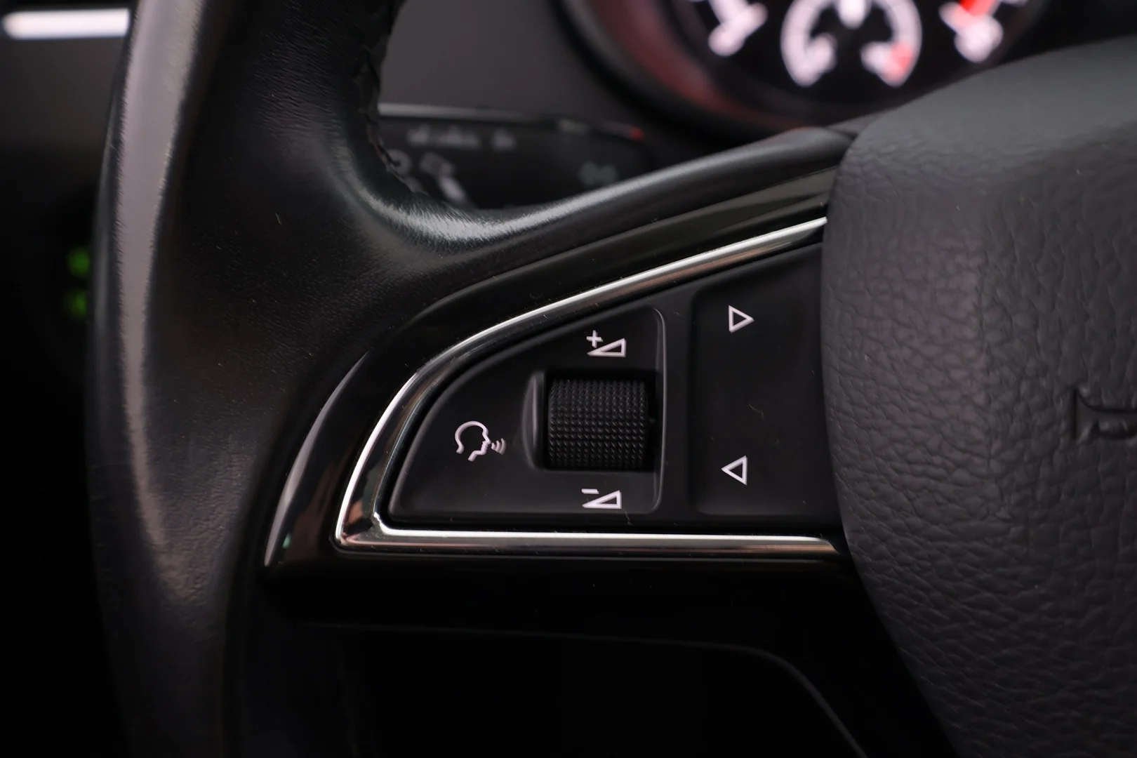 Car Image - 7jat3WjNV0lZMtONpn6vmC