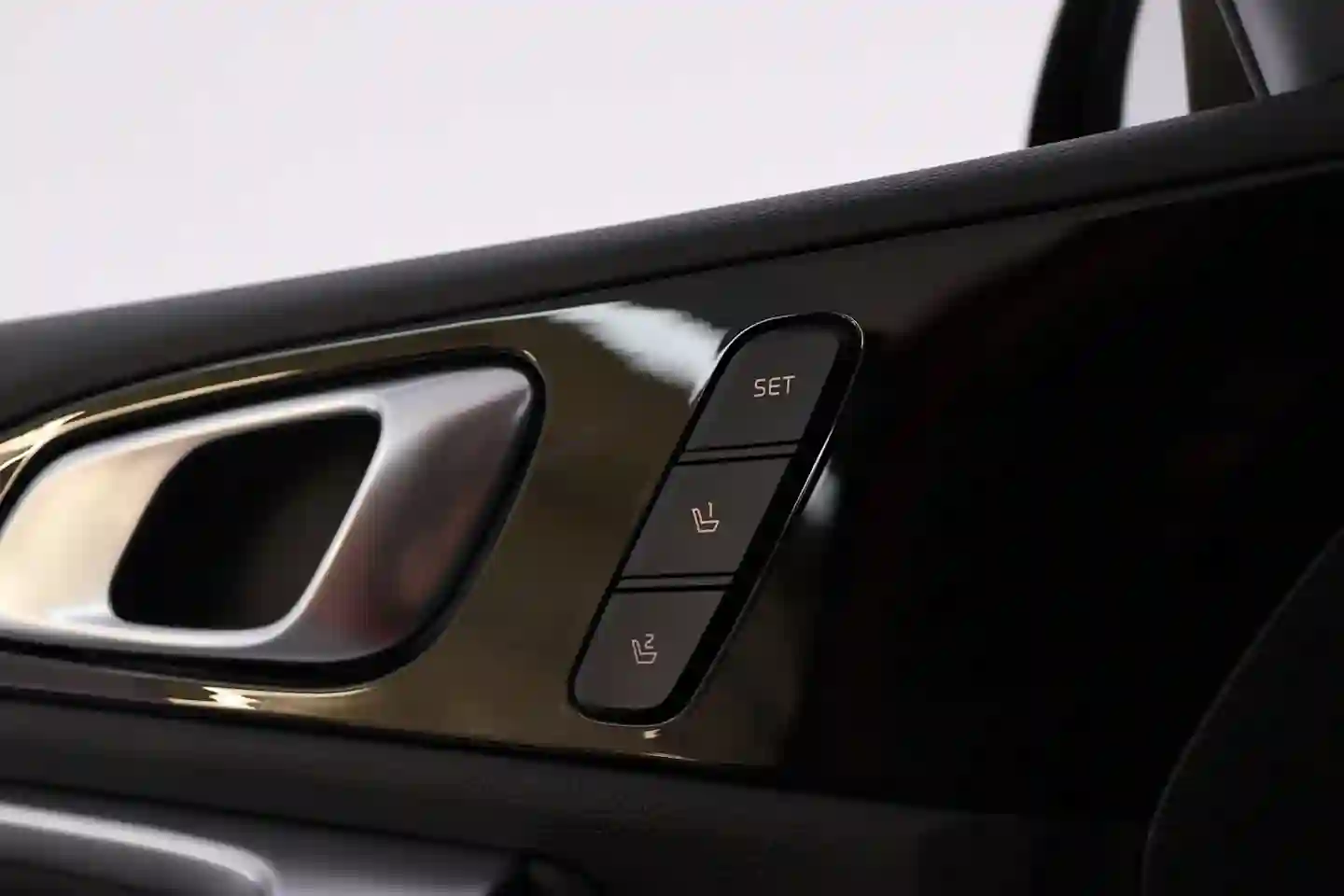 Car Image - 7l2NThQzRmZZp2ZWjCS3wM
