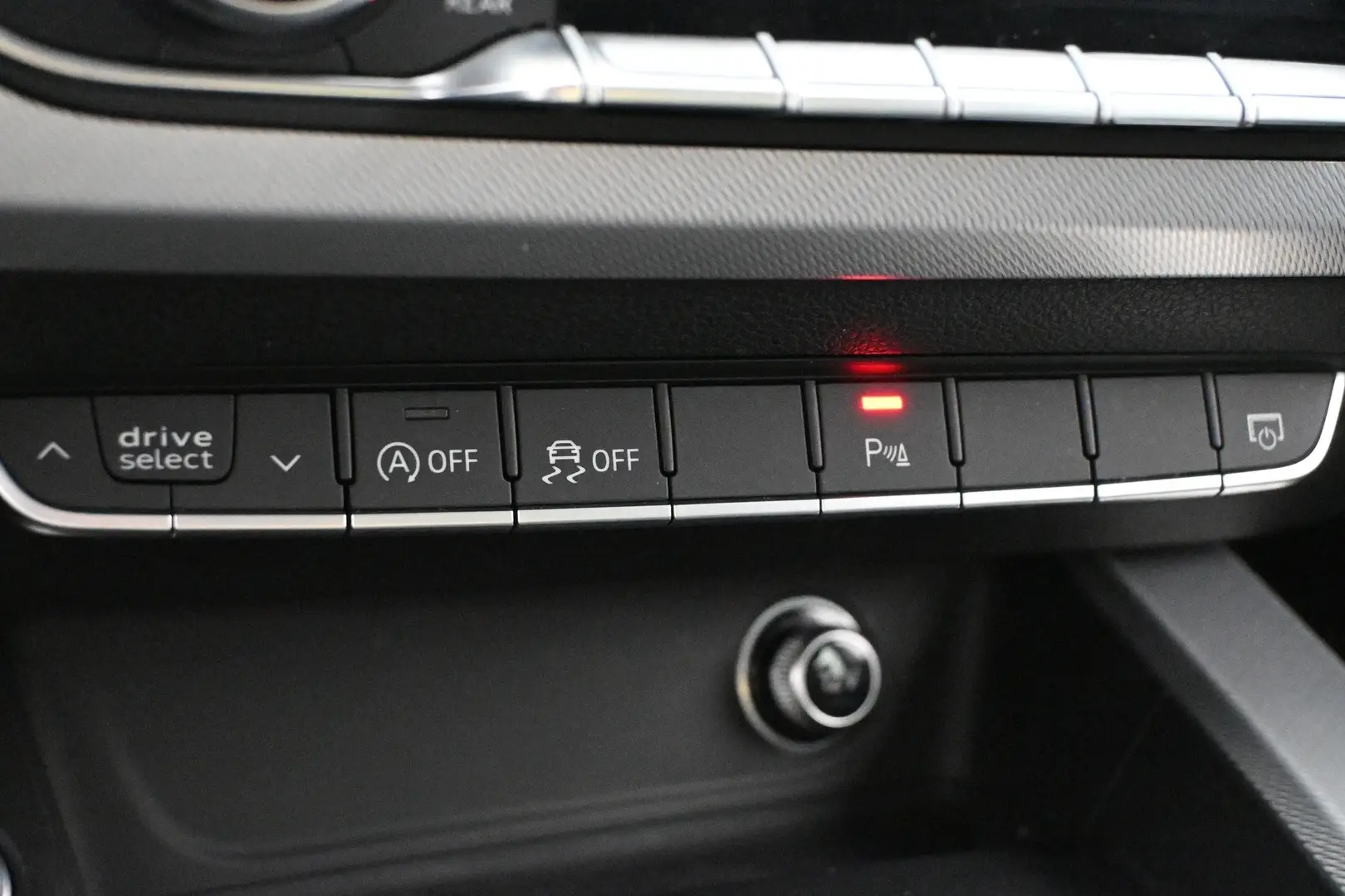 Car Image - 63aQjL39zCc7r7GE8A6l1b