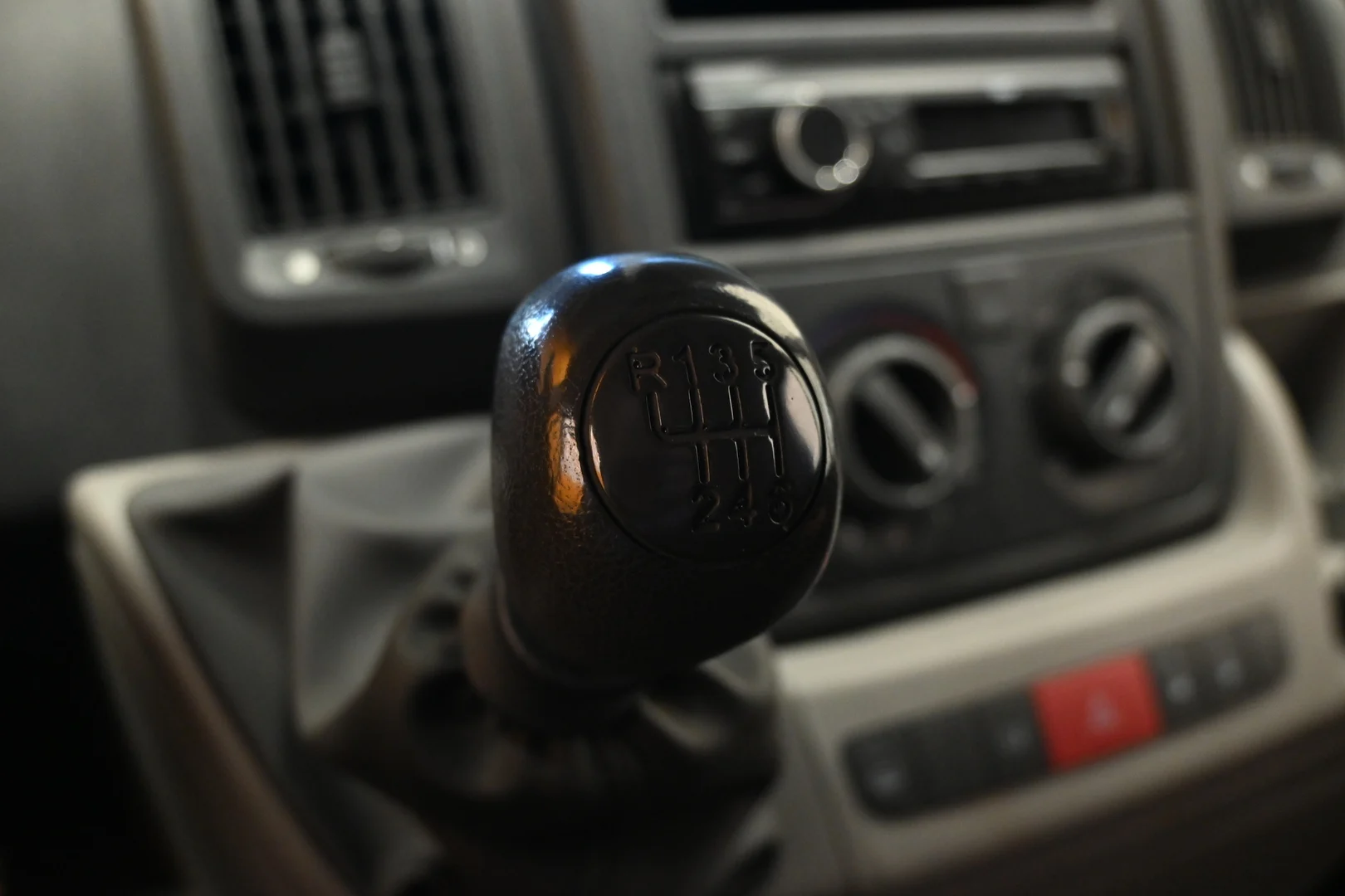 Car Image - 3jtVb5eZYkv5vL0UwNETNM