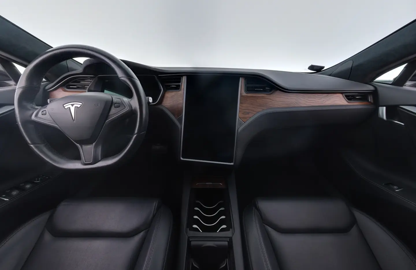 Car Image - 5LjNWqnC8HcoyzKTKqEe6X