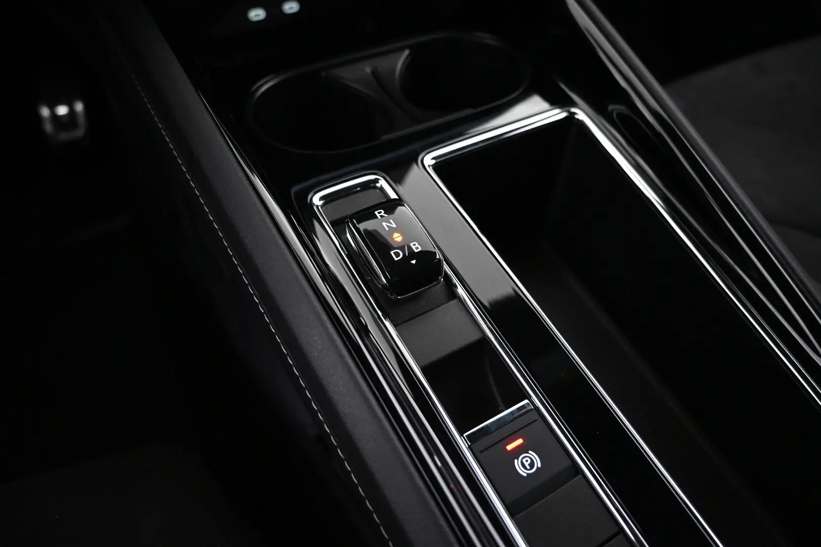 Car Image - 2qfBWiQ6hSw28B8N3VtJTc