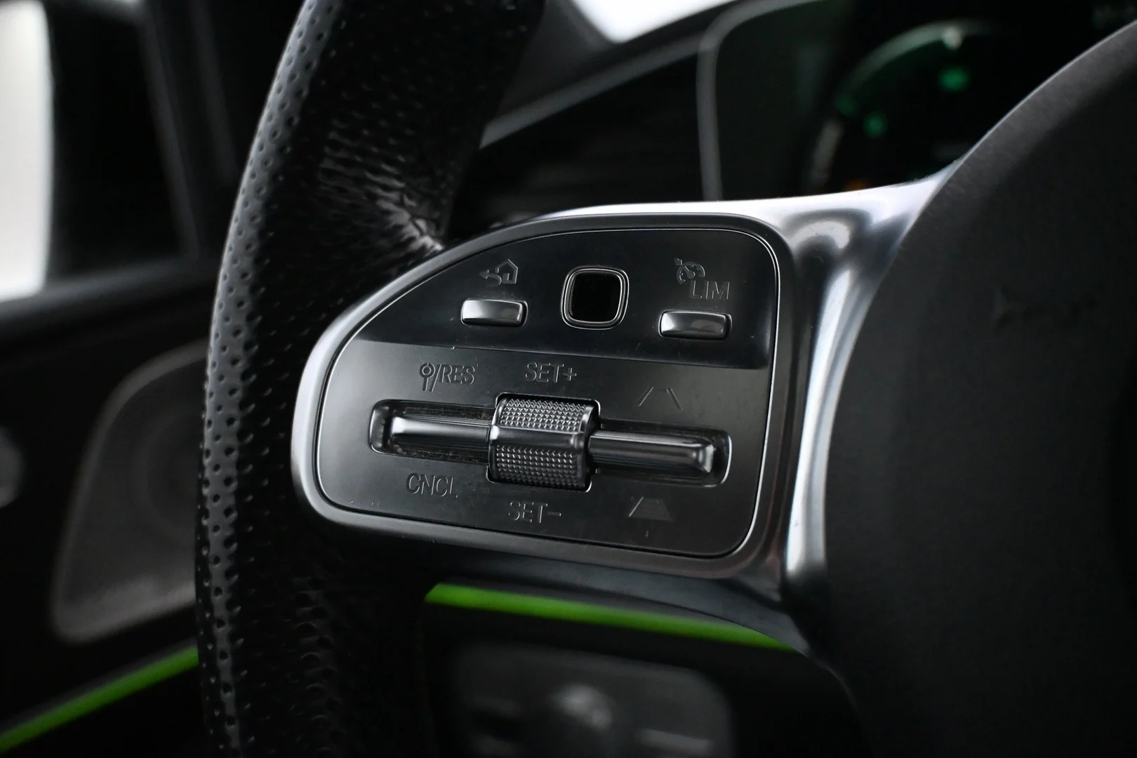 Car Image - 4zImpWYla667XCwQcETaGv