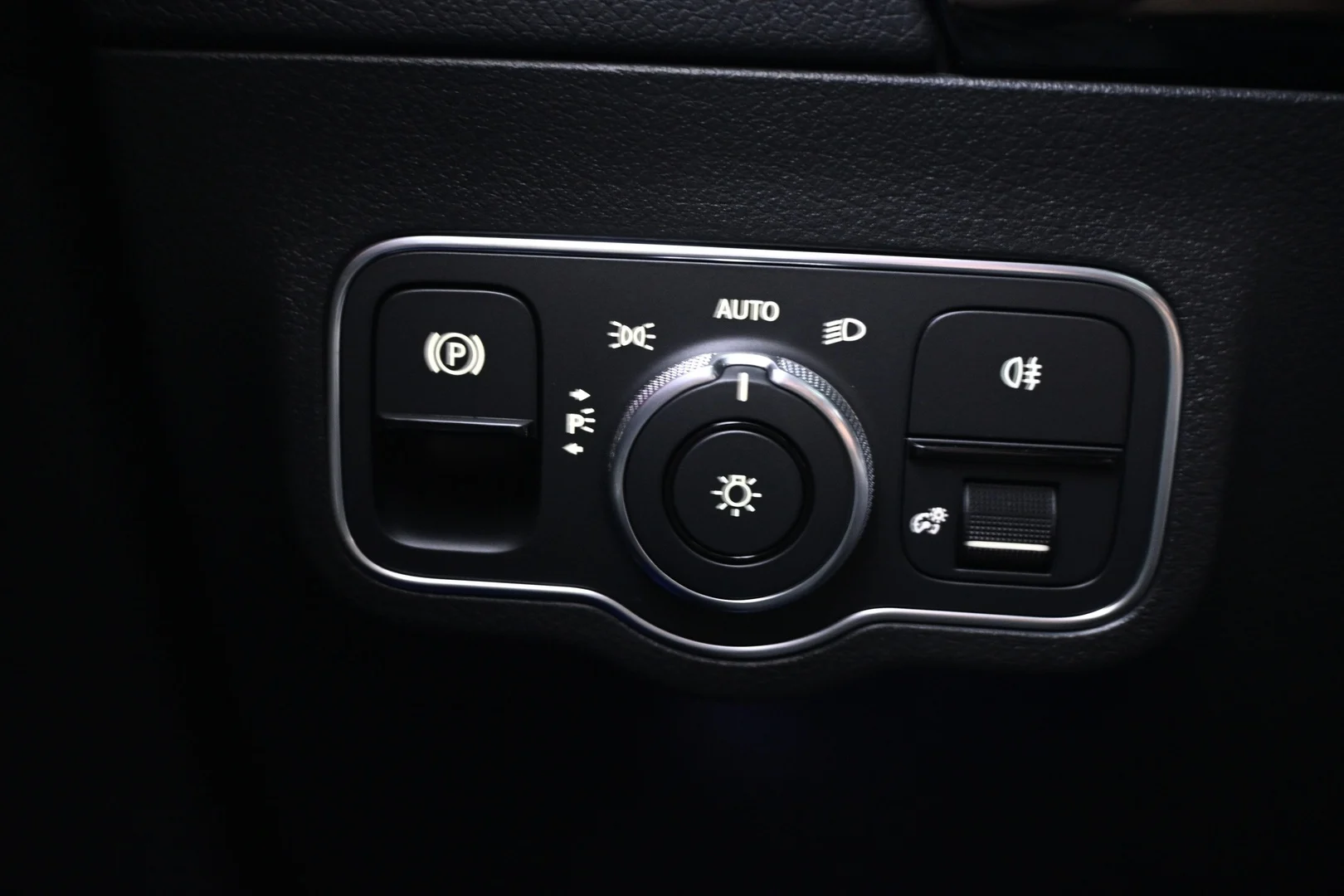 Car Image - 2wOCOKCtmlYPjlRgjD7TvL