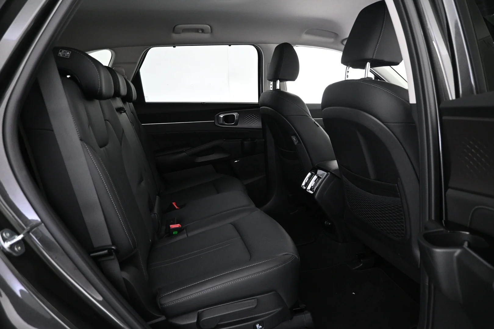 Car Image - 4Z916uJqHwGevyI16T8tfm