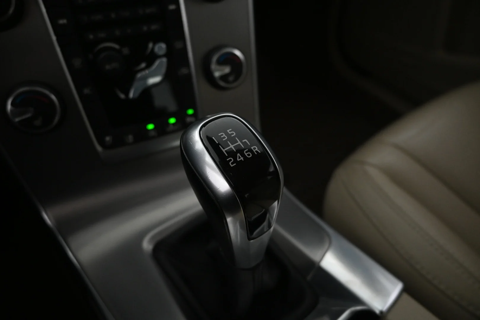 Car Image - 1x1KCF06loQ2KdYsgOWzNn