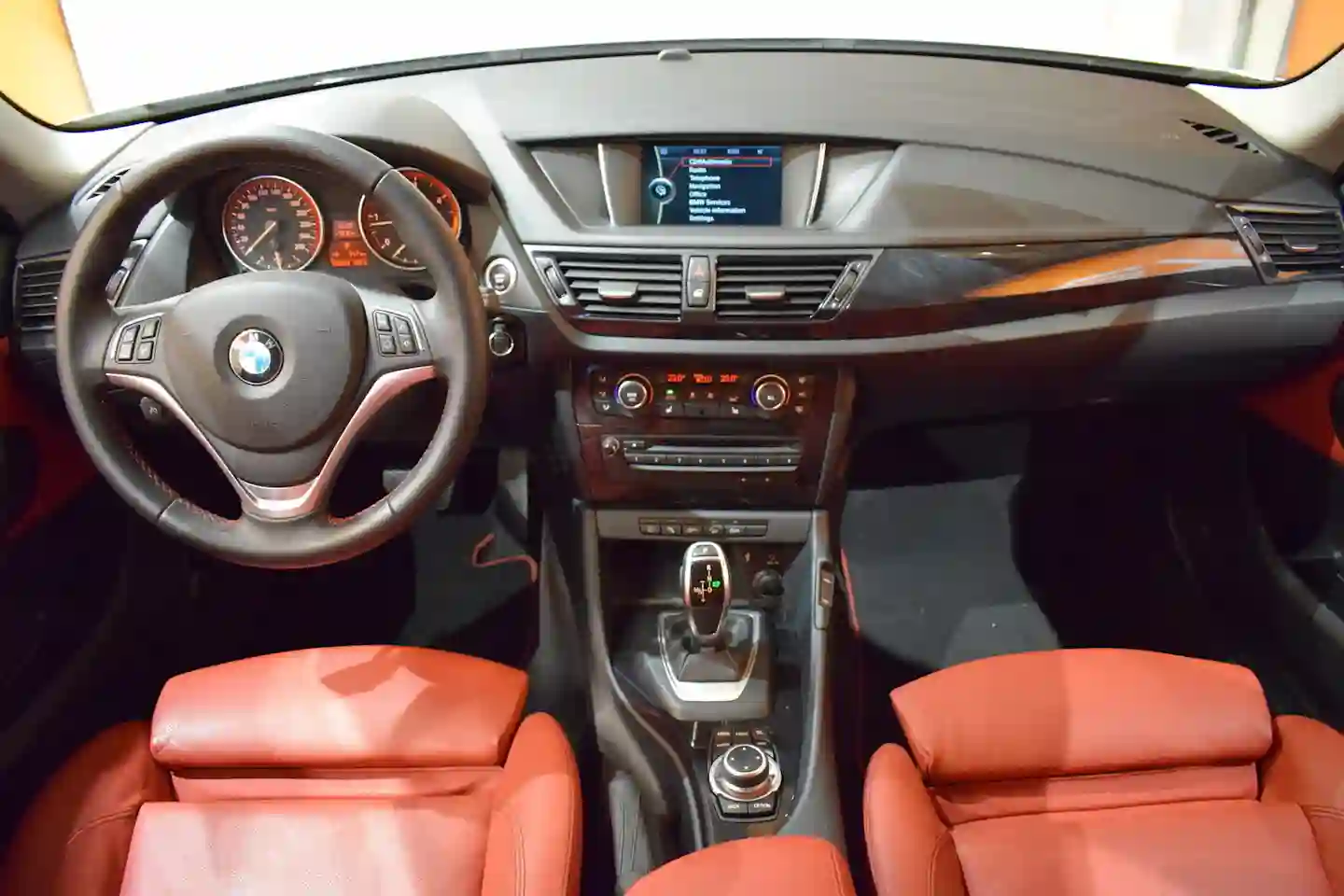 Car Image - xQtD4Z5BuJfAoDk54j3oY