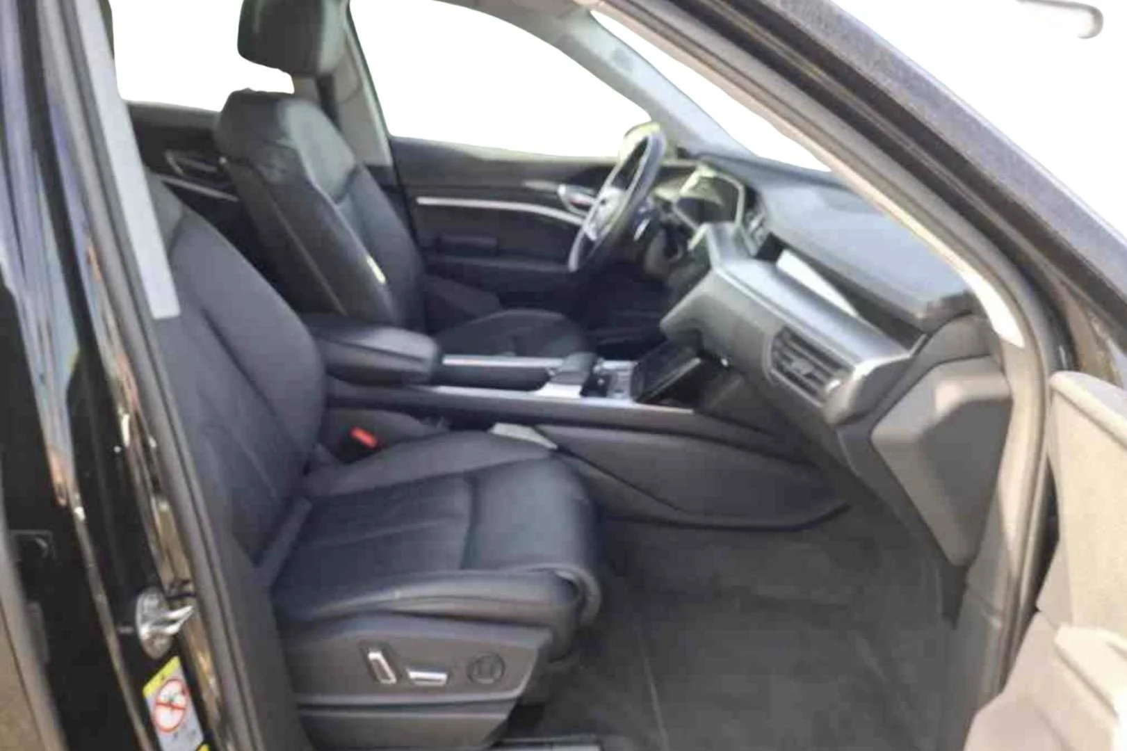 Car Image - 4dzELNfiKVpWx4lWMgbJBR