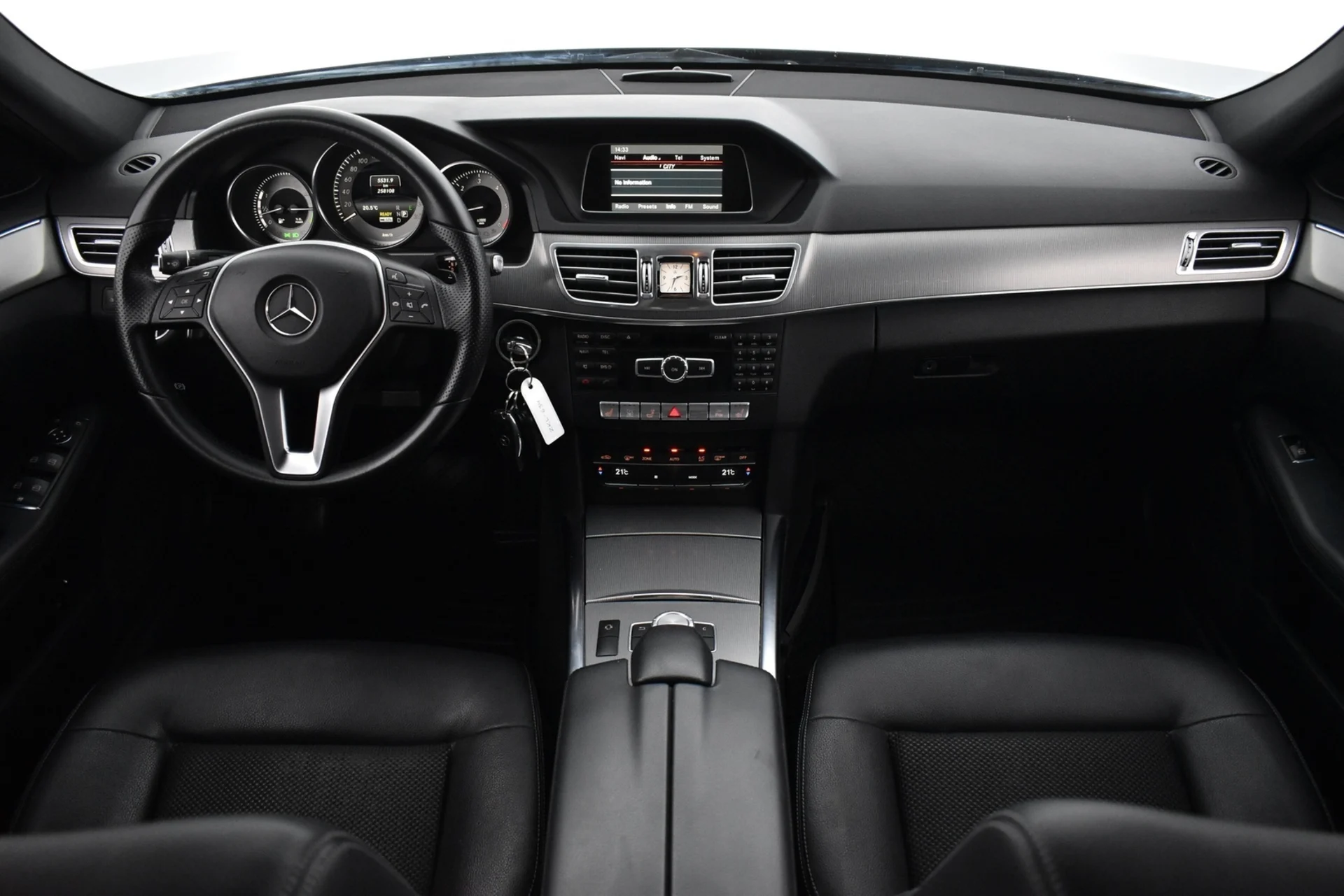 Car Image - 5fbarSRCZxSCQmDYDBRIPf