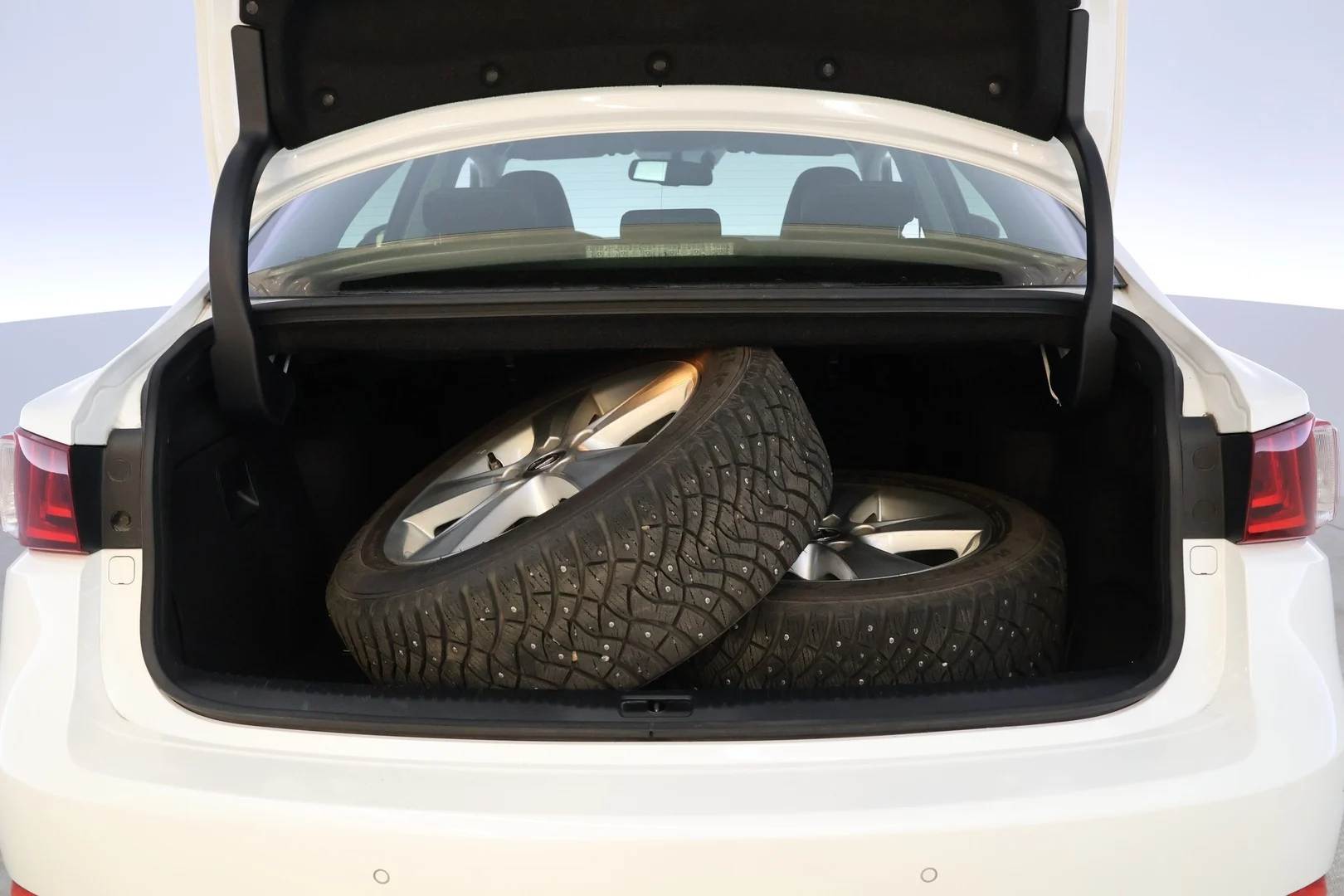 Car Image - 54bc2fWpv9K55JJsKRXyL8