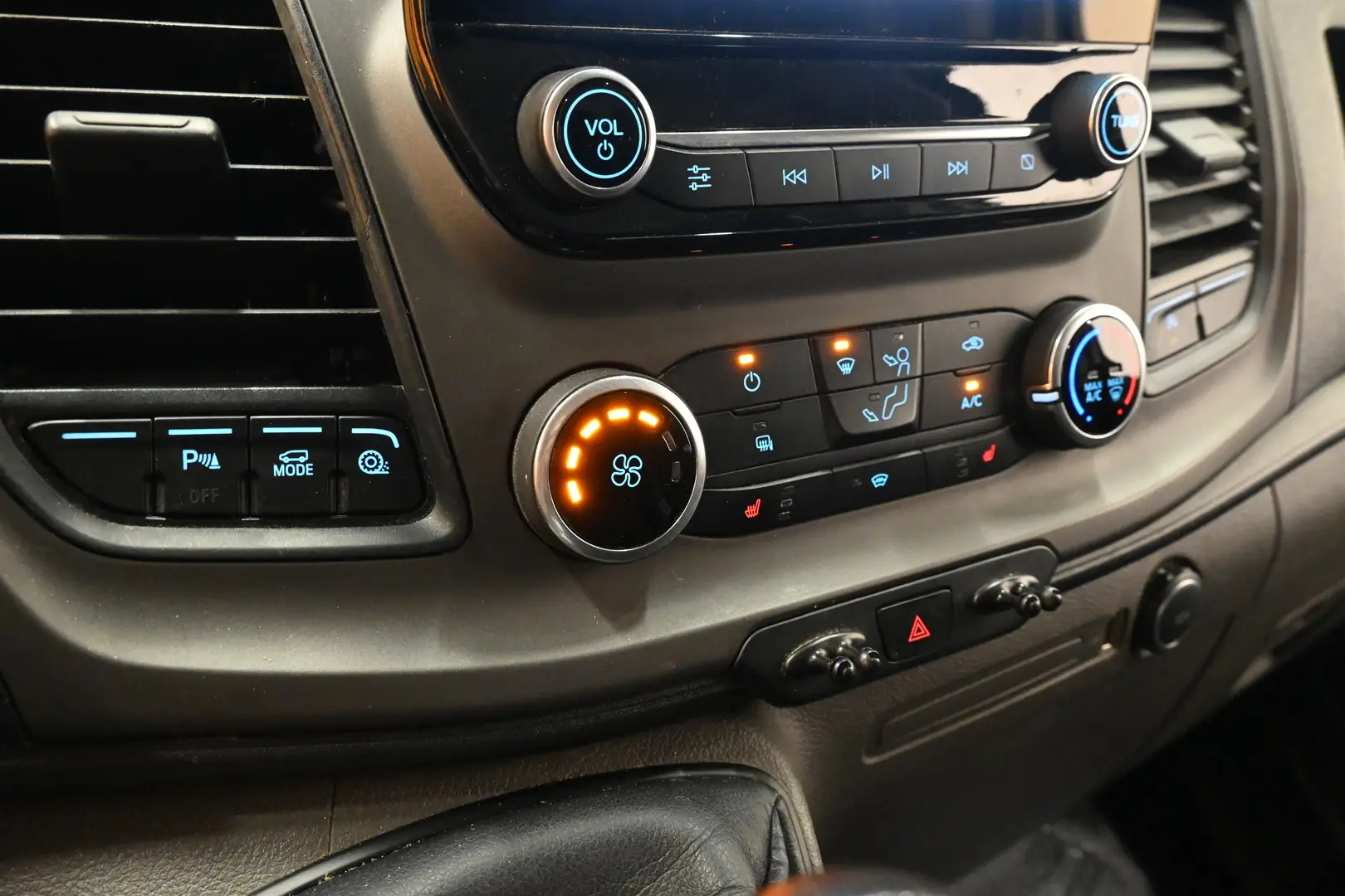 Car Image - 5dISRJUSx45YrrEpWVFPsI