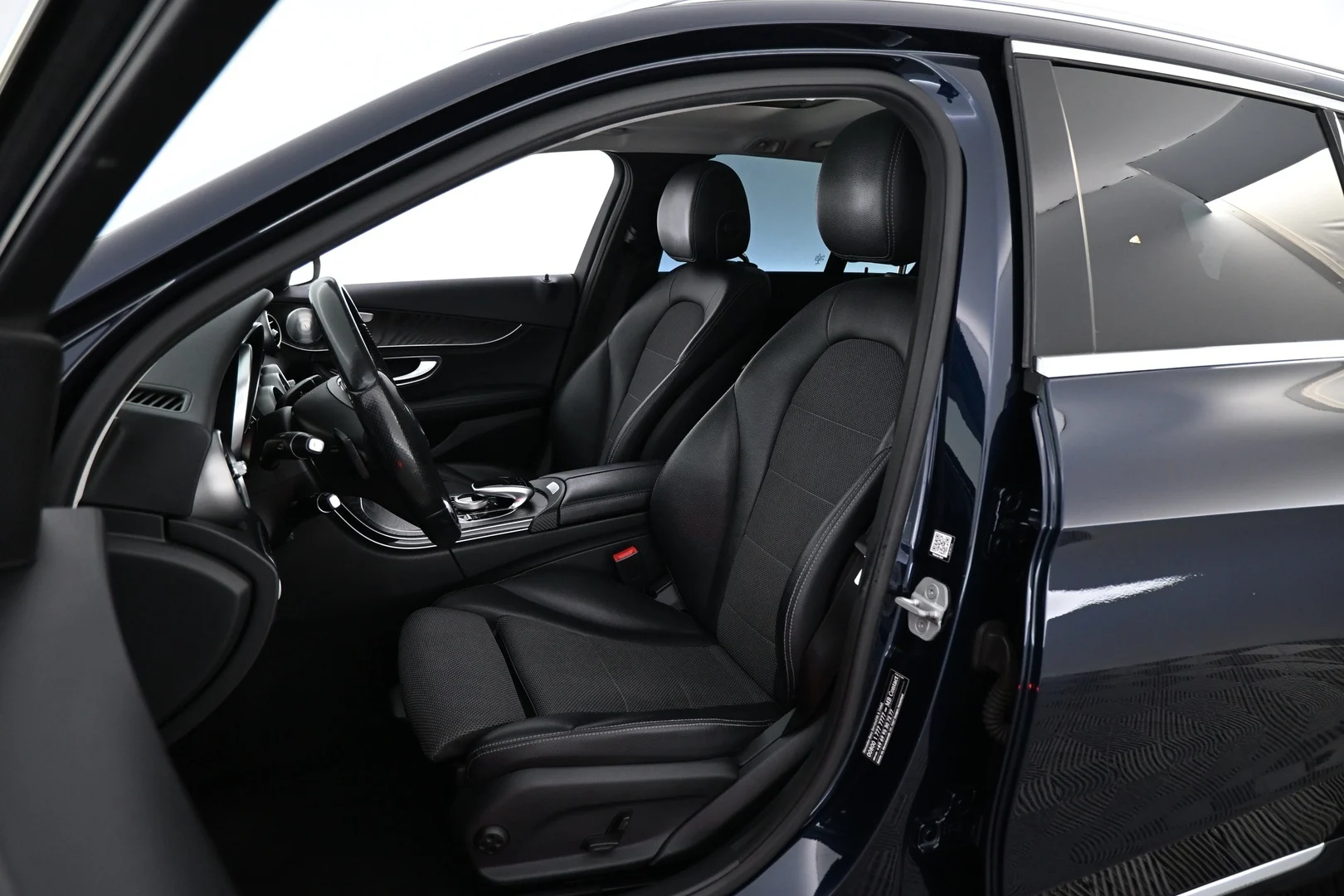 Car Image - 2kEhJ5WQv4aHlnbVle5uL4