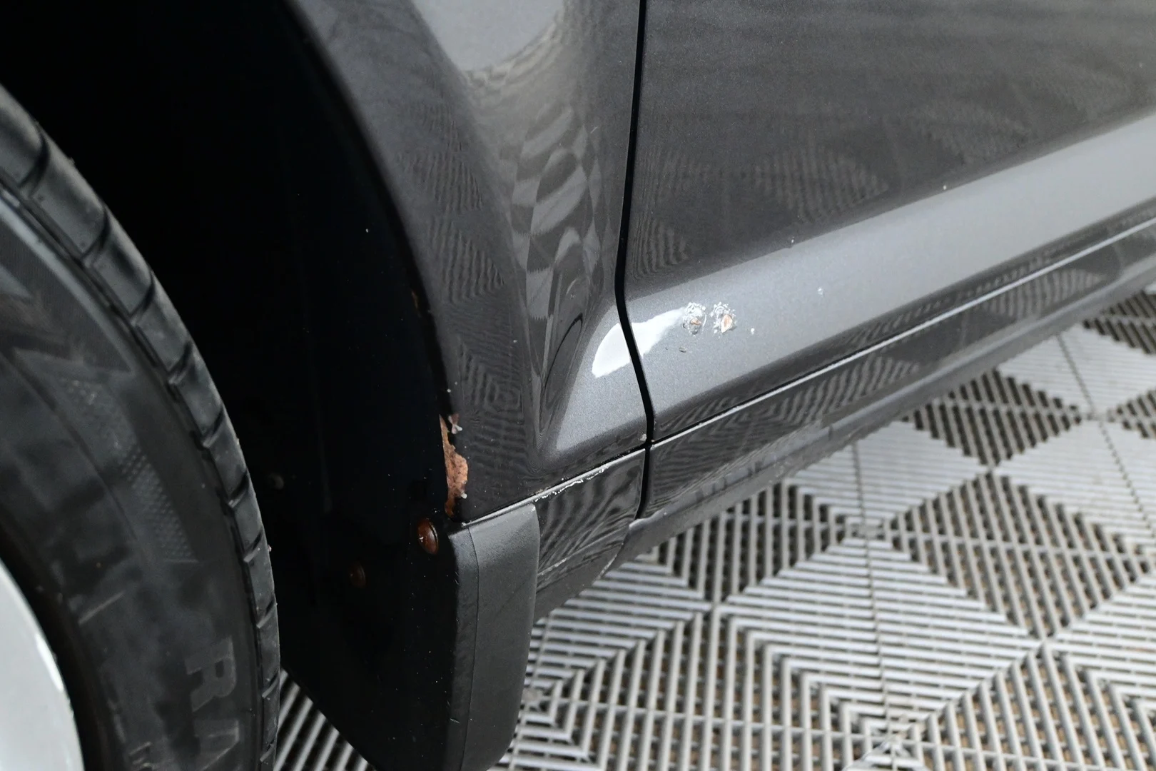 Car Image - 6D4QNfOpc7V3AVfXlB1wYA