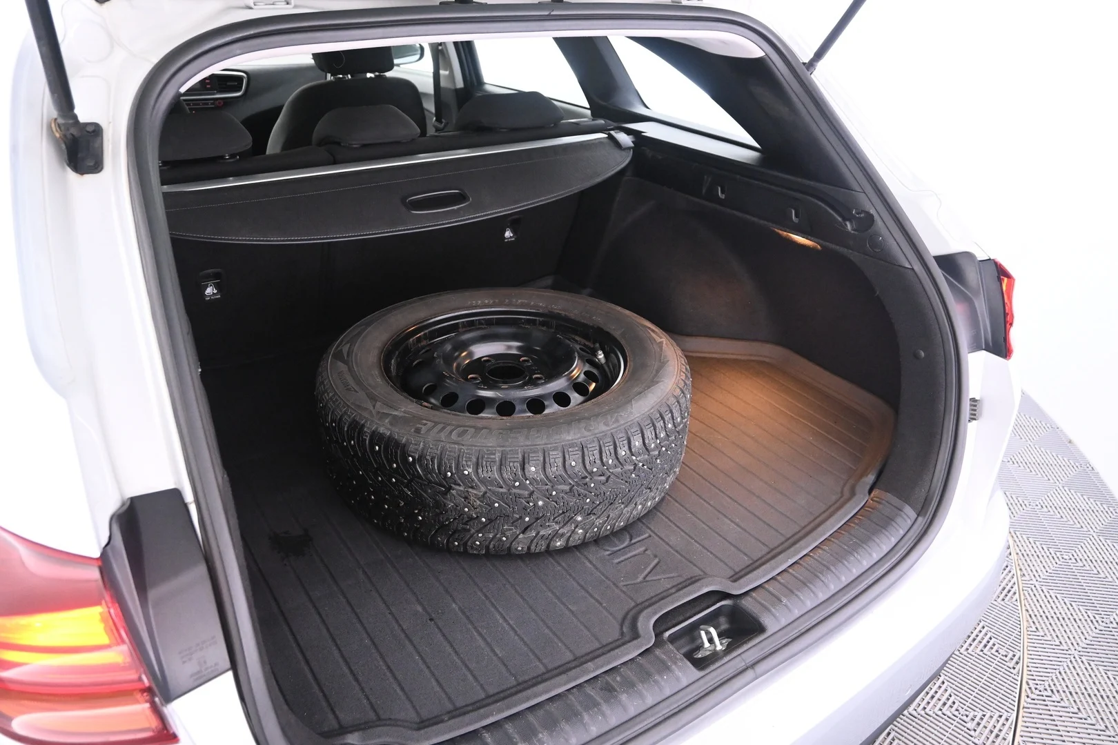 Car Image - 3pfpjJ3zKLJHRYlAWF9KCn