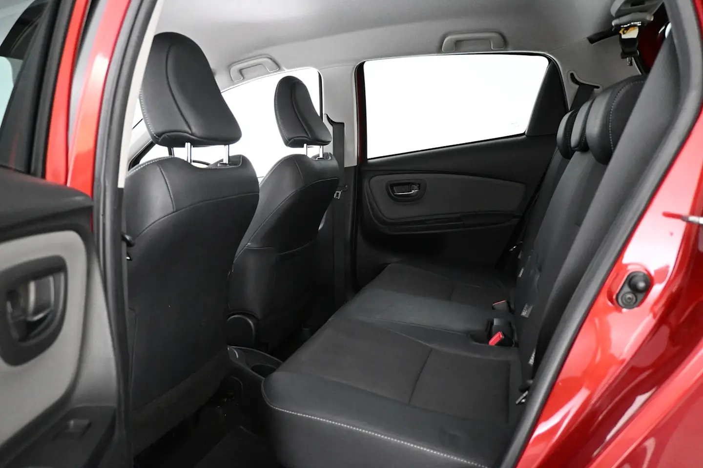Car Image - 5hSmcreshy2YiwcCDxzW0U