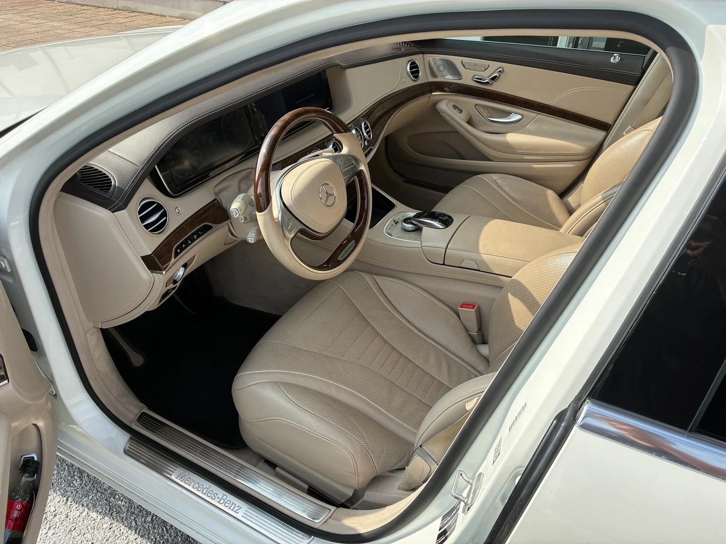 Car Image - 3m6W3etZKfnw8y8Idsrnks