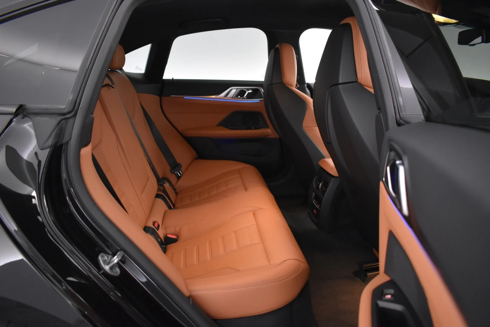Car Image - Gh1ZvNZiaX0YvAAXp3ODt
