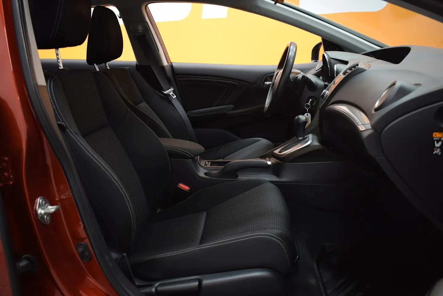 Car Image - pbkIENbaE3gIxwUqp9L8V