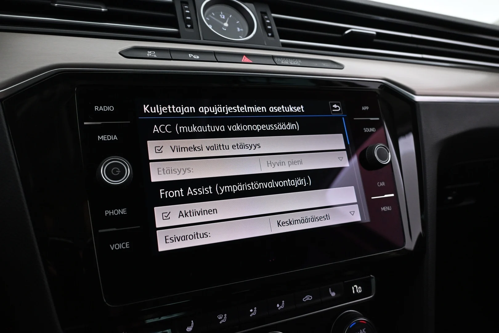 Car Image - 1FBi9mCdycl7sjD6C6FxyT